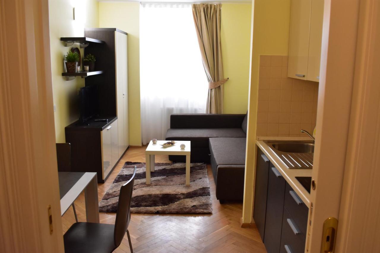 Apartment Vikroria - Halkova 5 Praha Eksteriør bilde