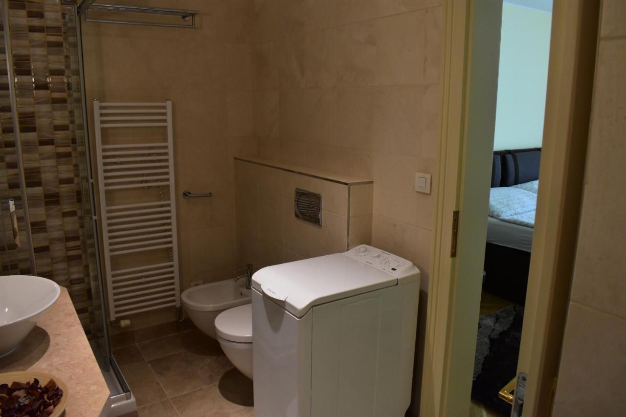 Apartment Vikroria - Halkova 5 Praha Eksteriør bilde