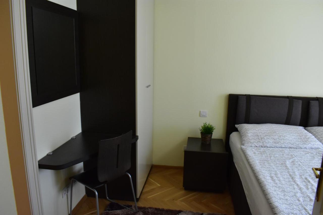 Apartment Vikroria - Halkova 5 Praha Eksteriør bilde