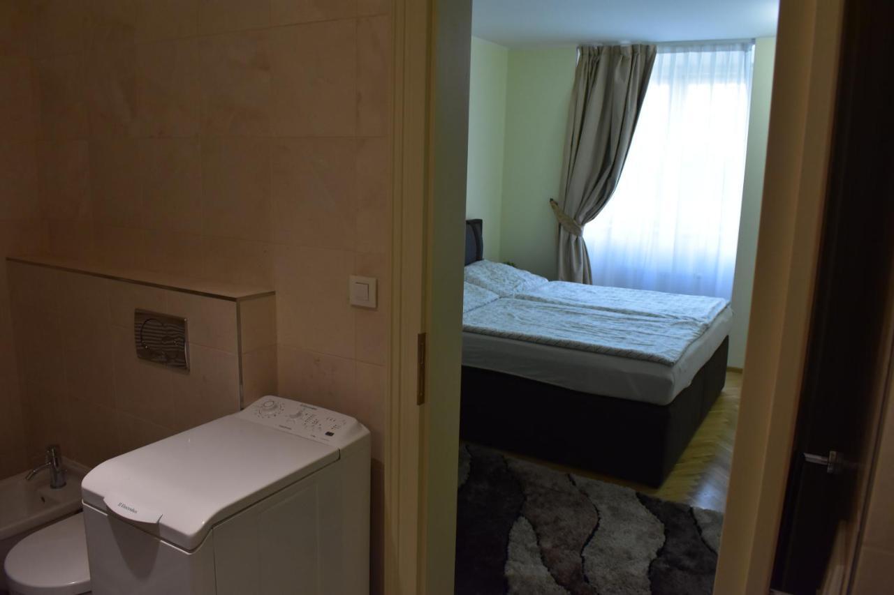 Apartment Vikroria - Halkova 5 Praha Eksteriør bilde