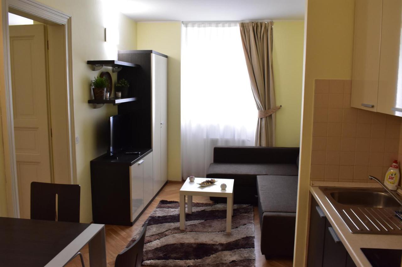 Apartment Vikroria - Halkova 5 Praha Eksteriør bilde