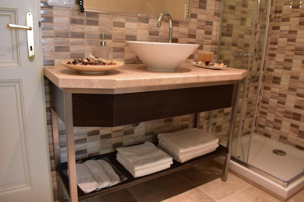 Apartment Vikroria - Halkova 5 Praha Eksteriør bilde