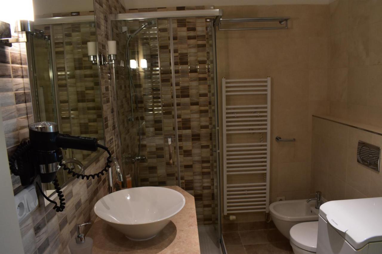 Apartment Vikroria - Halkova 5 Praha Eksteriør bilde